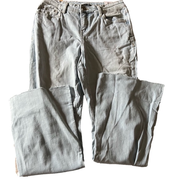 Inc mid rise flare jeans. Size 8. Never worn. - Picture 3 of 7